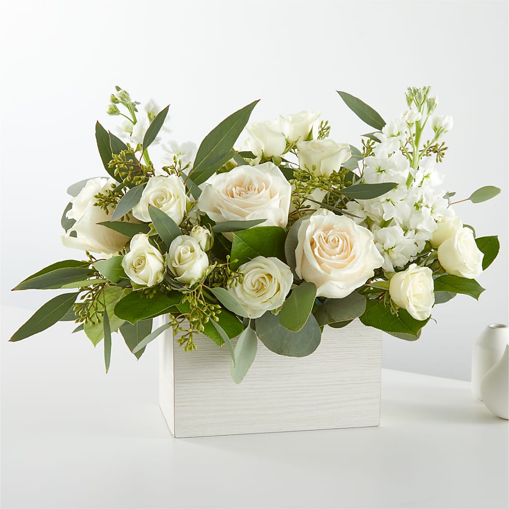 Fresh Linen Box Bouquet – Corum Flower Shop, Manchester KY