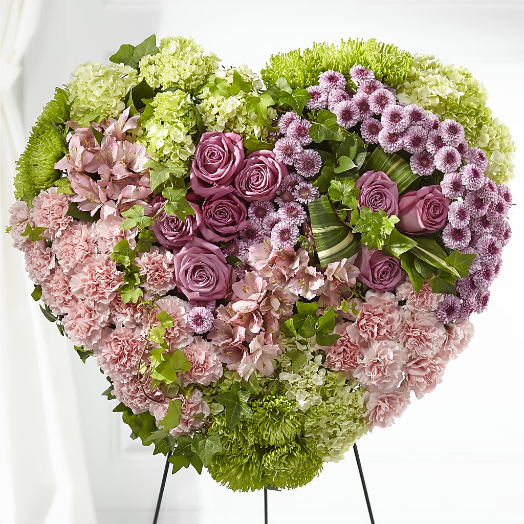 Heartwarming Standing Heart – Corum Flower Shop, Manchester KY