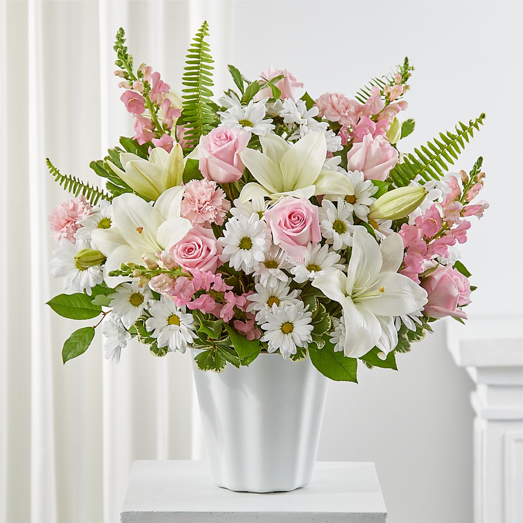 Soft Touch Tabletop Basket – Corum Flower Shop, Manchester KY