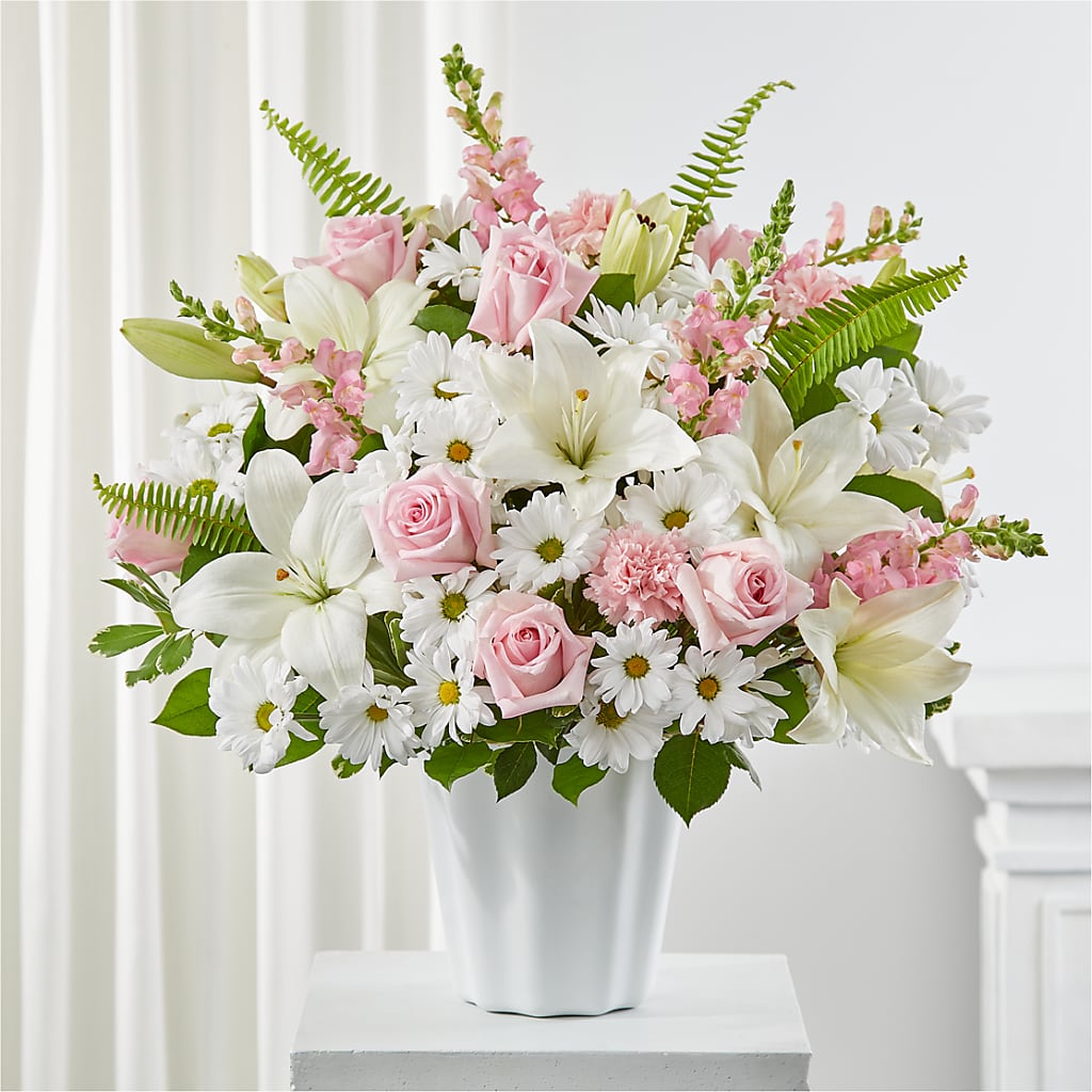 Soft Touch Tabletop Basket – Corum Flower Shop, Manchester KY