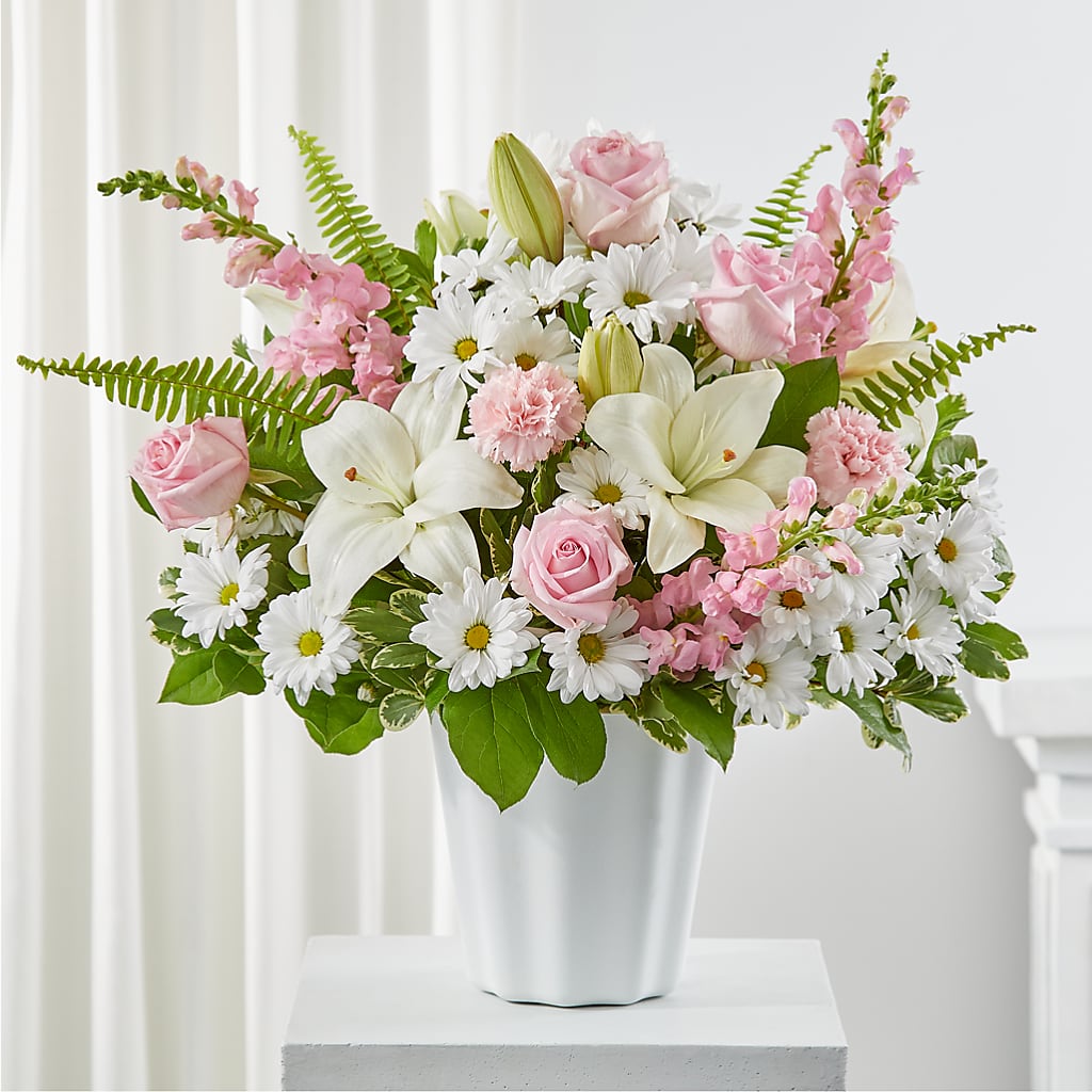 Soft Touch Tabletop Basket – Corum Flower Shop, Manchester KY