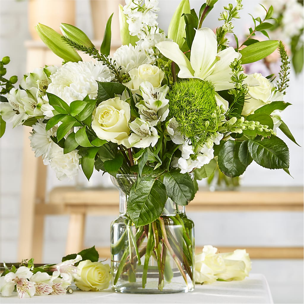 Classic Ivory – A Florist Original – Corum Flower Shop, Manchester KY