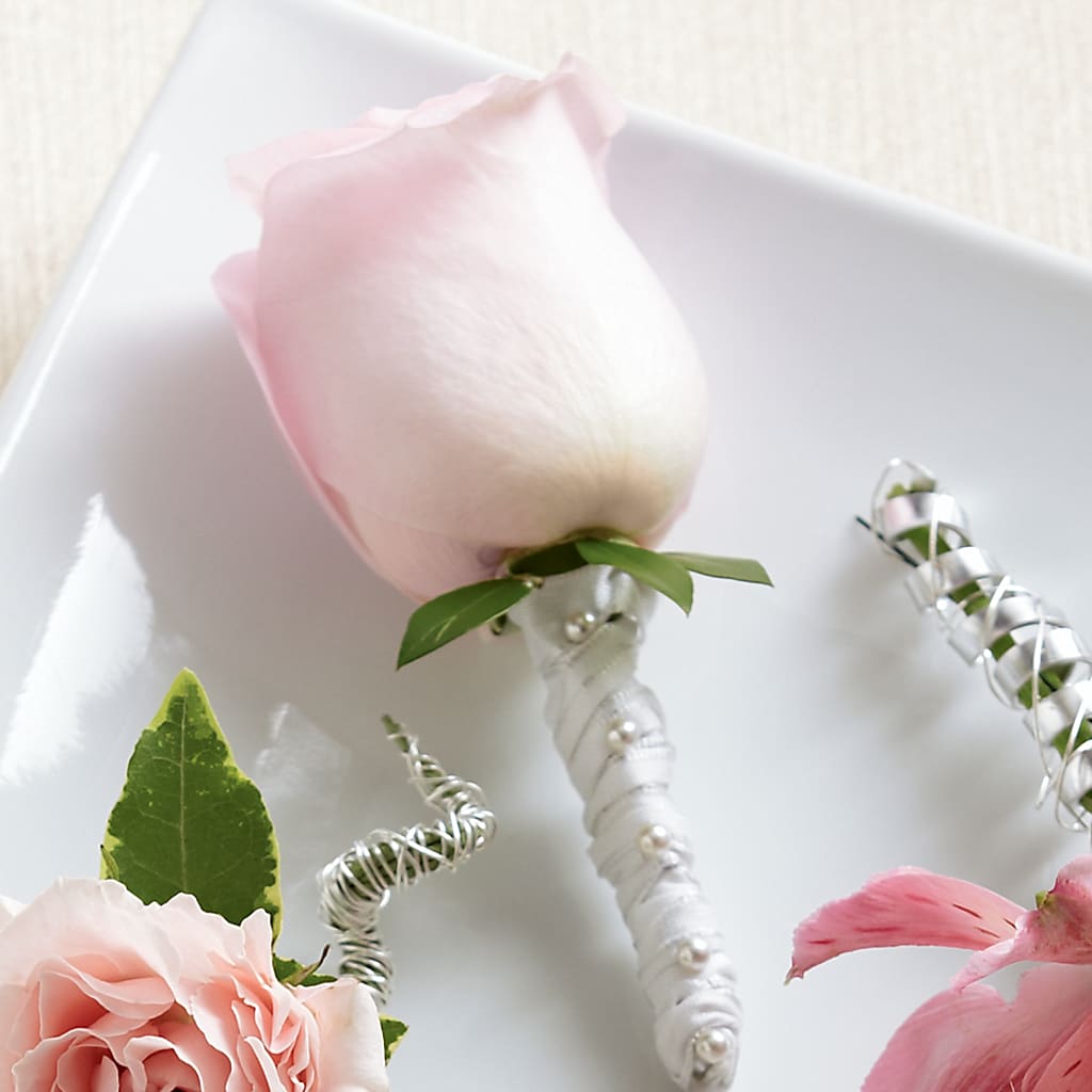 Pink Rose Boutonniere – Corum Flower Shop, Manchester KY