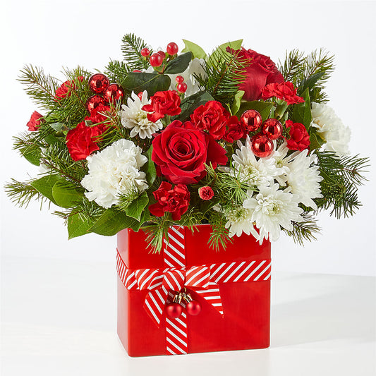 Presents Under the Tree Bouquet –  Corum Flower Shop, Manchester KY