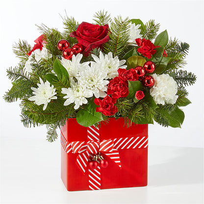 Presents Under the Tree Bouquet –  Corum Flower Shop, Manchester KY