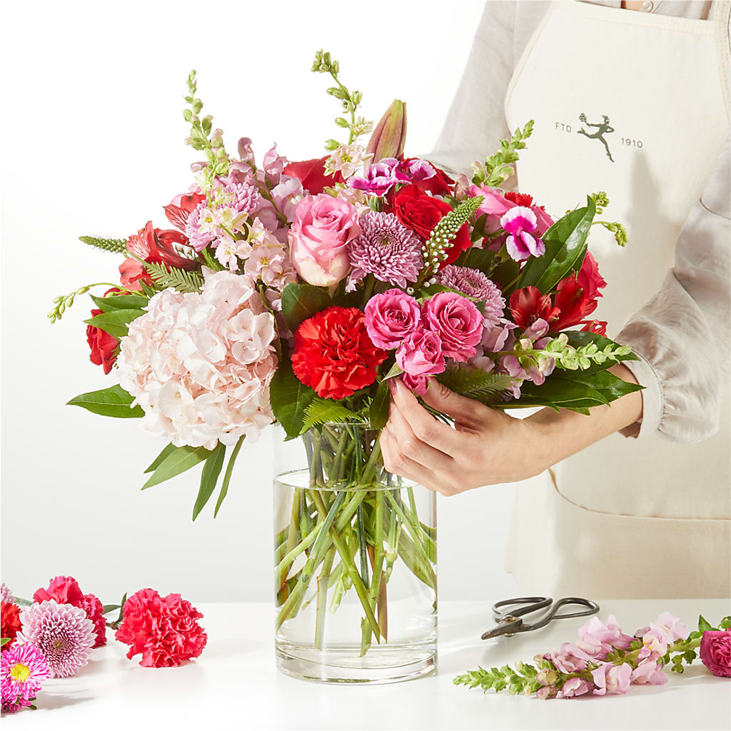Swooning Over You - A Luxury Florist Original –  Corum Flower Shop, Manchester KY