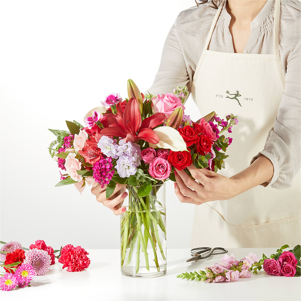 Swooning Over You - A Luxury Florist Original –  Corum Flower Shop, Manchester KY