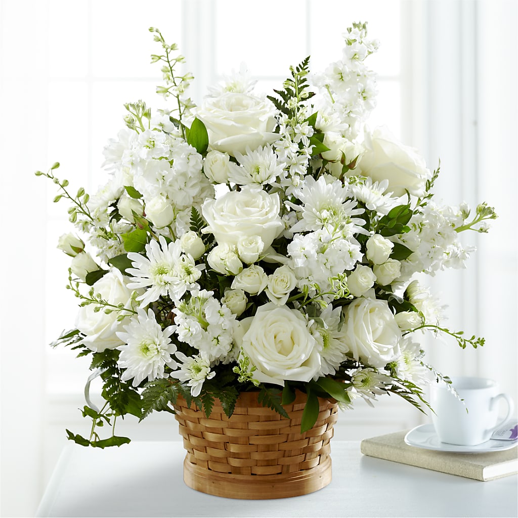 Heartfelt Condolences Arrangement –  Corum Flower Shop, Manchester KY