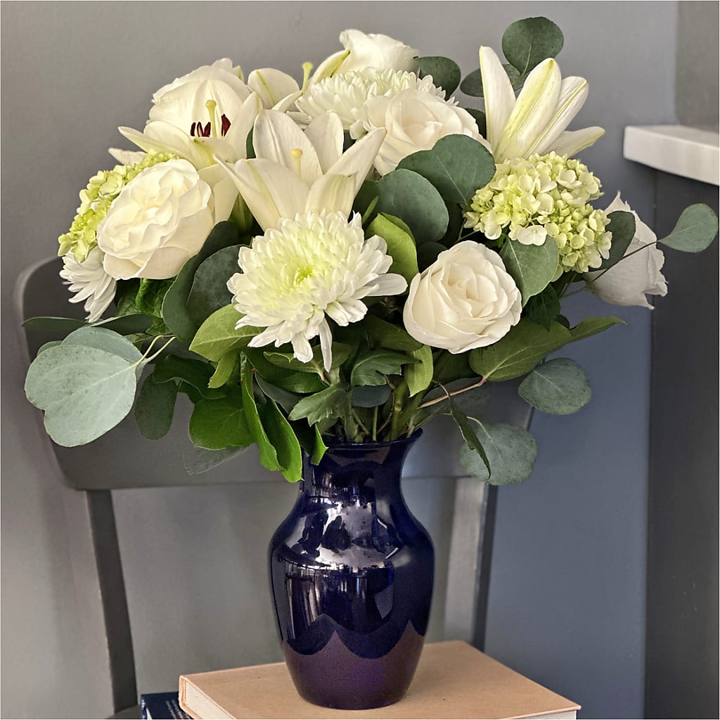 Snowy Dreams Bouquet –  Corum Flower Shop, Manchester KY