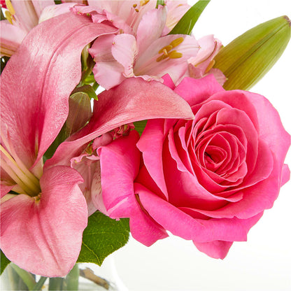Lots of Love Bouquet –  Corum Flower Shop, Manchester KY