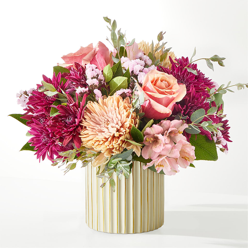 Berry Cobbler Bouquet with Ivory Vase –  Corum Flower Shop, Manchester KY