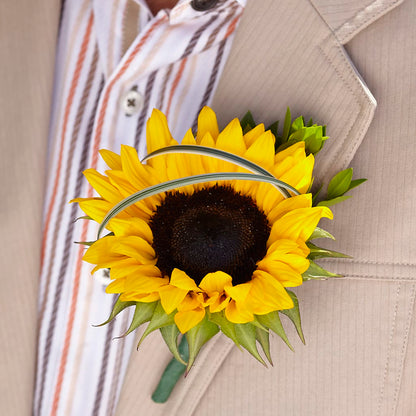 Free Spirit Boutonniere –  Corum Flower Shop, Manchester KY